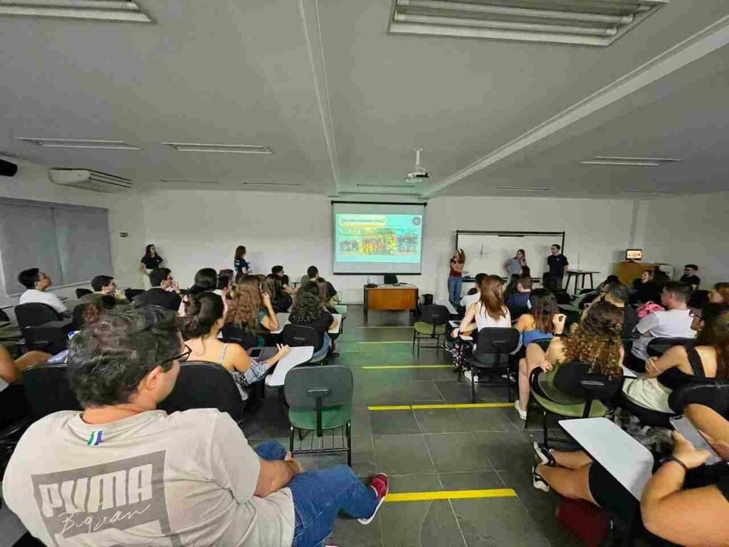 Cursinho Gratuito Aluna De Jundia Passa Na Unesp E Usp