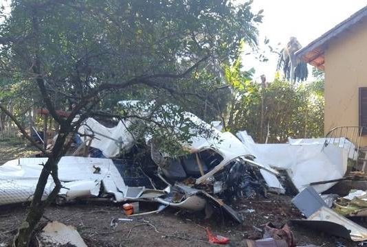 Avião cai em Campo Limpo Paulista: DUAS MORTES DUAS MORTES
