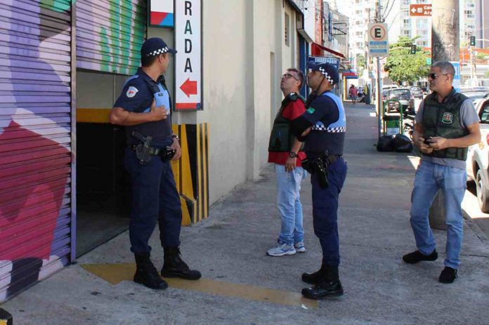 RESTRINGEM RESTRINGEM