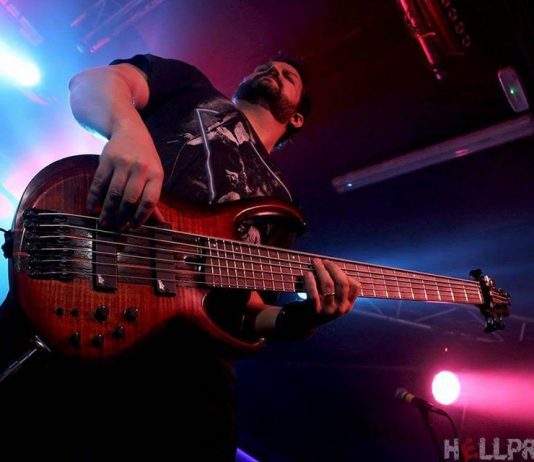 BAIXISTA da banda Angra mora em Jundiaí. E gosta muito BAIXISTA