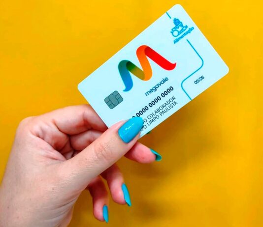 Servidores recebem 52% de aumento no valor do cartão-alimentação servidores