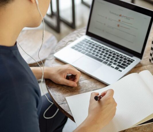 Faça, sem pagar nada, capacitações de curta duração na área de saúde curta duração