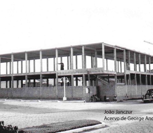 O passado cada vez mais presente no MUNDO VIRTUAL mundo virtual