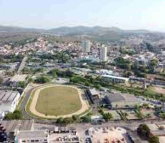 57 anos