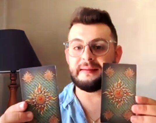 Hoje você vai escolher a CARTA DA SEMANA! Assista ao vídeo carta da semana