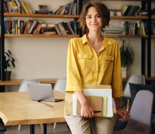 DIPLOMAS: Mulheres têm mais do que homens. E mais obstáculos diplomas