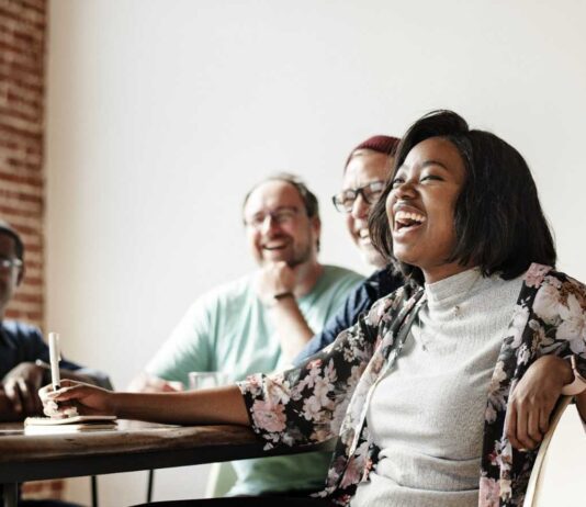 Graduação sobre FELICIDADE chega ao Brasil felicidade