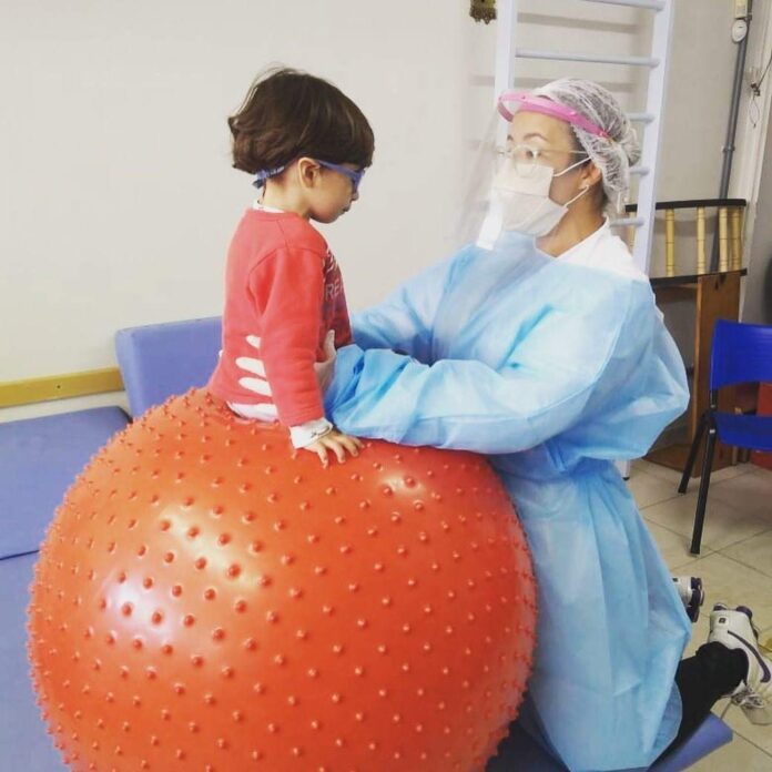 abril marrom abril marrom