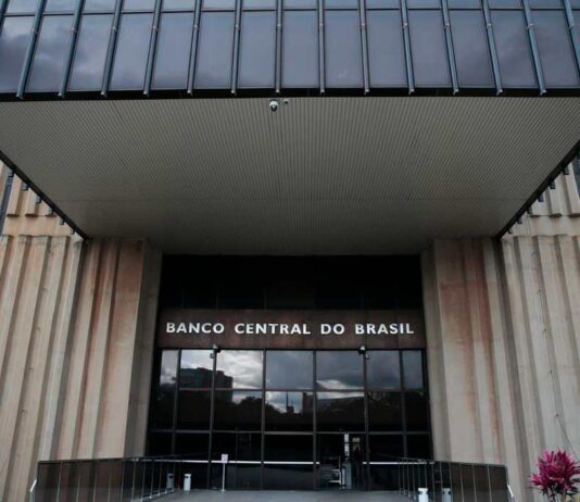 Quem manda é o BANCO CENTRAL banco central