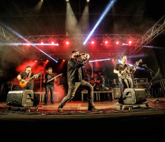 BANDA UTI volta aos palcos e comemora o Dia do Rock. Veja vídeo banda uti