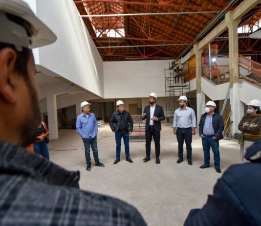 CENTRO DAS ARTES: Obras avançam e artistas elogiam centro das artes