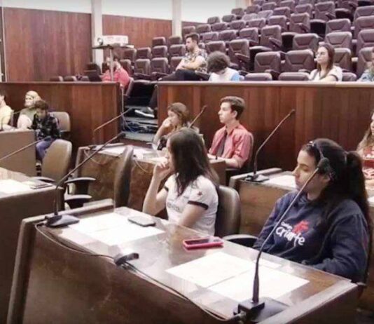 Comissão divulga inscritos para PARLAMENTO JOVEM comissão