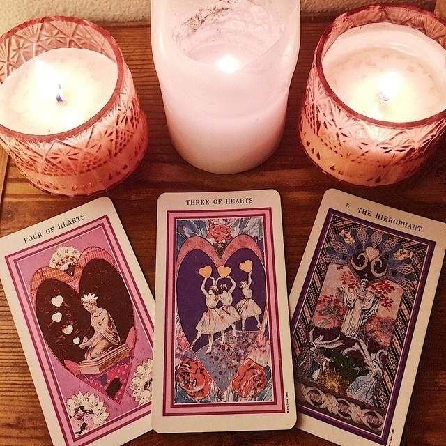 Quem tem medo das cartas do tarot? Veja mitos e verdades