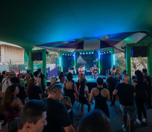Gosta de SAMBA? Vá à Festa da Uva! samba