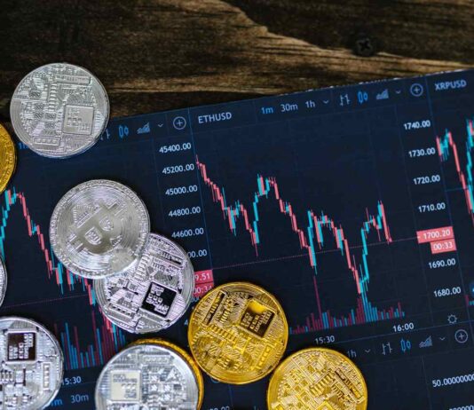 Binance lança cartão pré-pago após parceria com Mastercard binance
