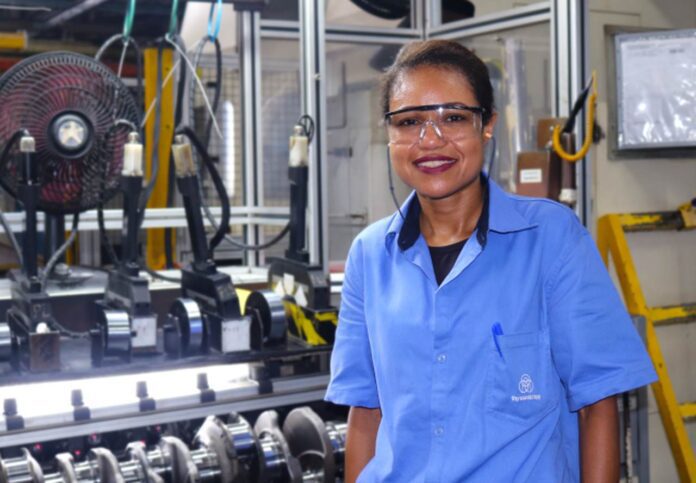 mulheres na indústria