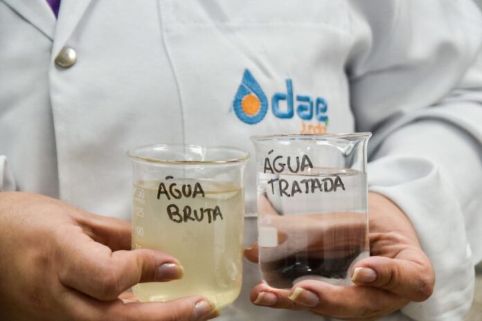 ÁGUA ÁGUA