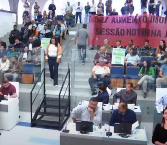 tribuna