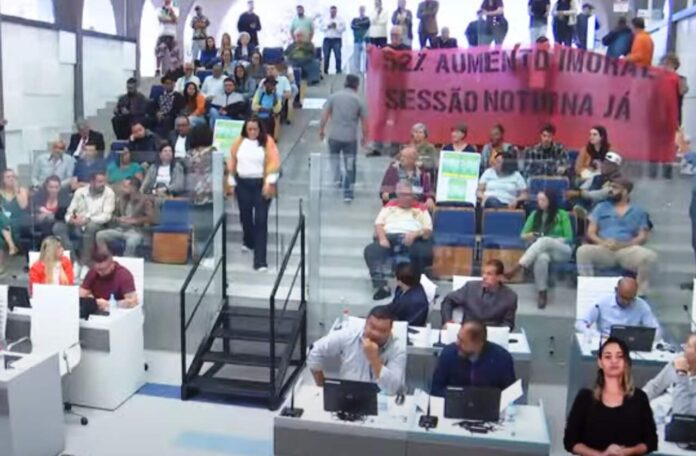 tribuna