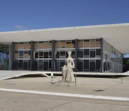 Pode o STF legislar sobre o aborto? aborto