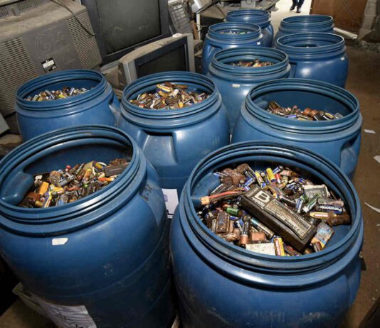 LIXO ELETRÔNICO: Prefeitura recolhe mais de 1 tonelada lixo eletrônico