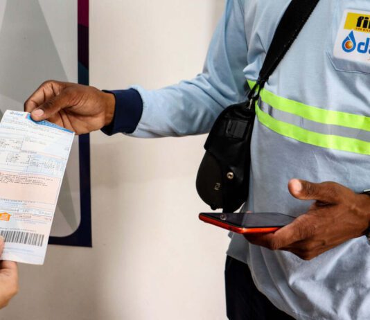 Agência define reajuste de 4,78% nas contas de água e esgoto água