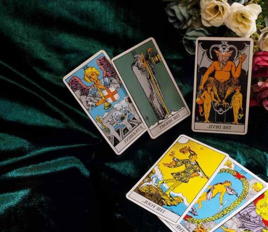 DINHEIRO ou amor? Veja o conselho das cartas! dinheiro