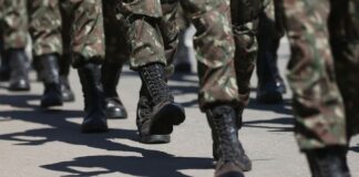 militares
