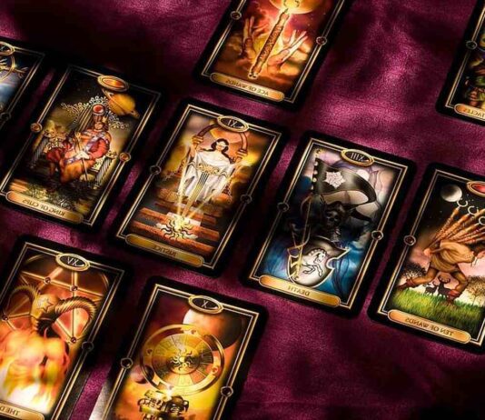 REFLEXÃO ou dinheiro? Veja os conselhos das cartas! reflexão