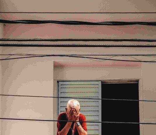Solidão pode reduzir expetativa de vida, diz geriatra da FMJ solidão