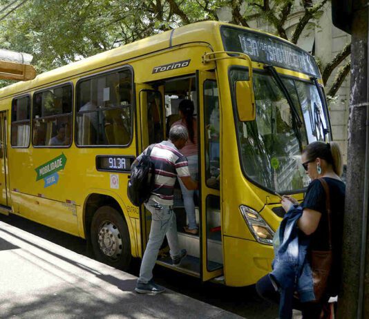 ÔNIBUS: Licitação não é concluída e empresas são recontratadas ônibus