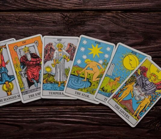 AMIZADES ou fim de ciclo? Veja conselho das cartas!!! amizades