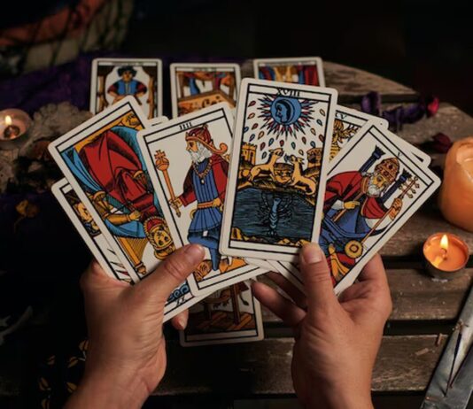ÊXITO ou sacrifícios? Veja o conselho das cartas!!! êxito