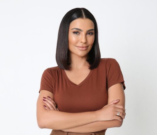Cíntia Chagas é a convidada do primeiro Café Show de 2024 cíntia