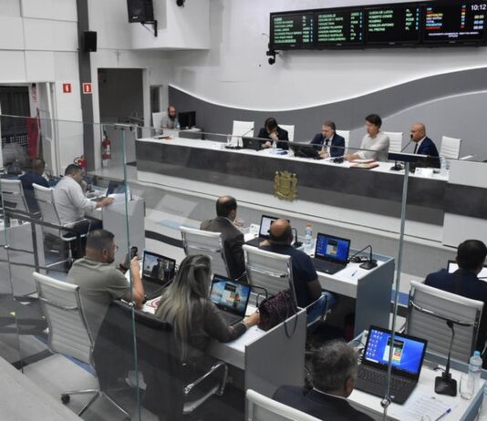 SESSÃO desta terça-feira(23) será morna e rápida sessão