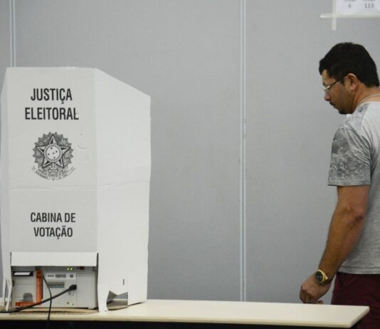 COLINHA será permitida na hora de votação. Veja o que não pode colinha