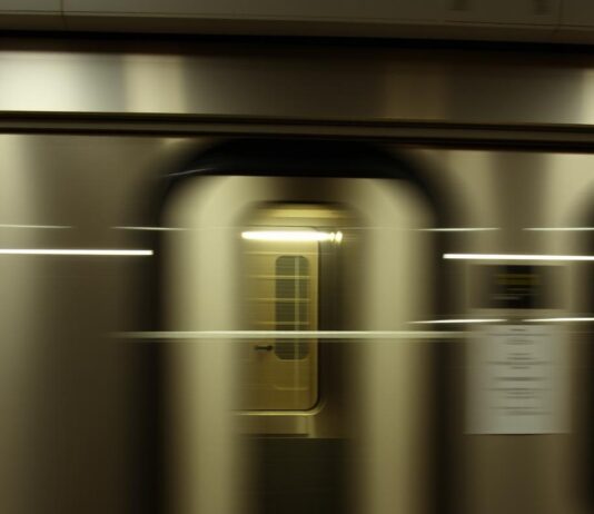 Eu, sozinho em São Paulo, no METRÔ… são paulo