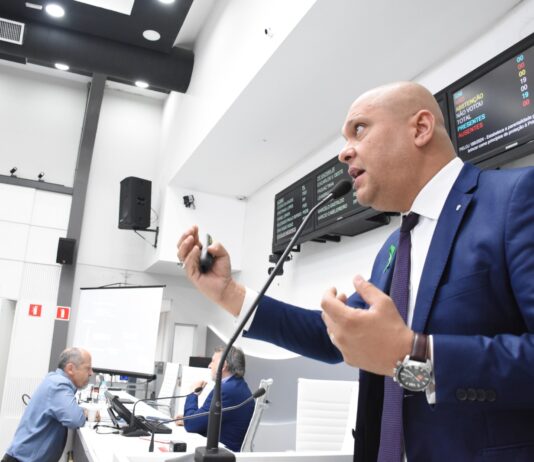 MEDEIROS é campeão em requerimentos à Prefeitura medeiros