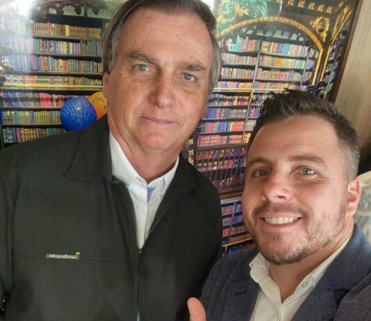 RODRIGO ALBINO promete continuar trabalho do pai rodrigo