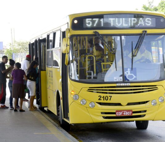 ÔNIBUS: Por hora, nada de reajuste. Faixas Azuis são descartadas ônibus