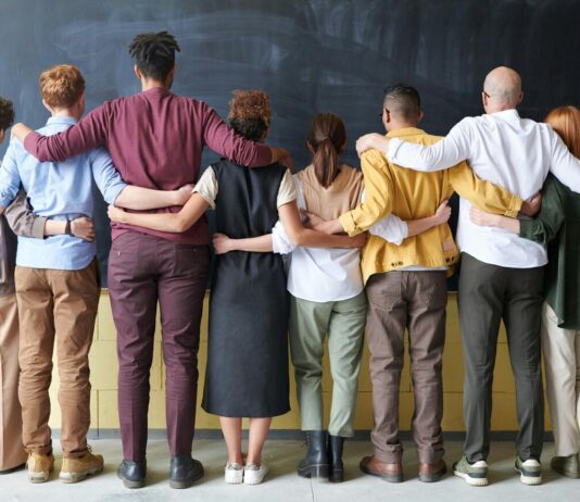 Como é difícil viver em GRUPO… grupo