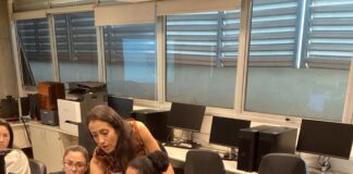elas