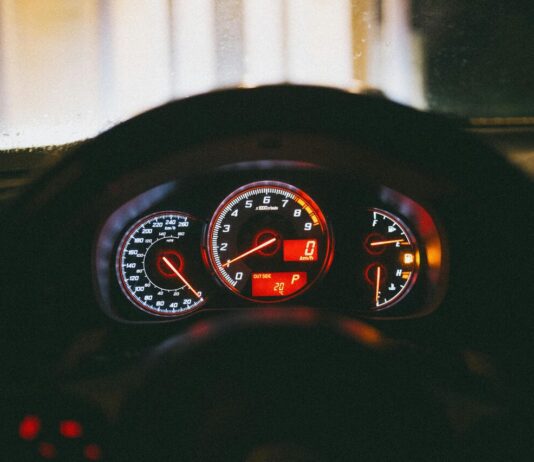 Luzes do painel: o que elas estão tentando te avisar? luzes