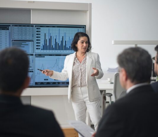 LIDERANÇA: O novo papel na era dos dados liderança