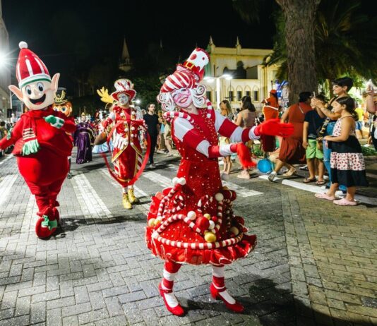 Hoje(18) tem mais uma Parada de Natal no Centro parada