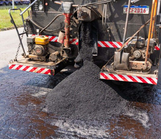 DAE e Prefeitura: Mutirão para tapar buracos em vários bairros dae