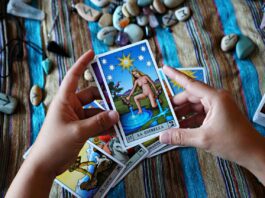 AÇÃO com bom senso ou conexão com a espiritualidade? Veja os conselhos das cartas! ação