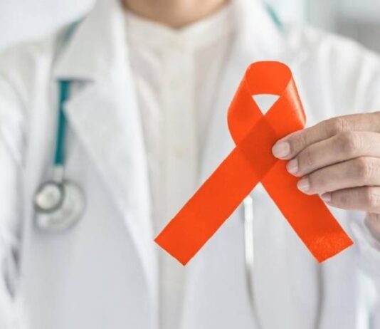 LEUCEMIA: Conheça os sintomas que não podem ser ignorados leucemia