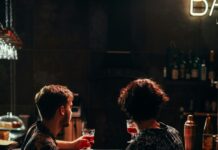 LGBT+: Projeto para proteção em bares e casas noturnas deve ser rejeitado lgbt+