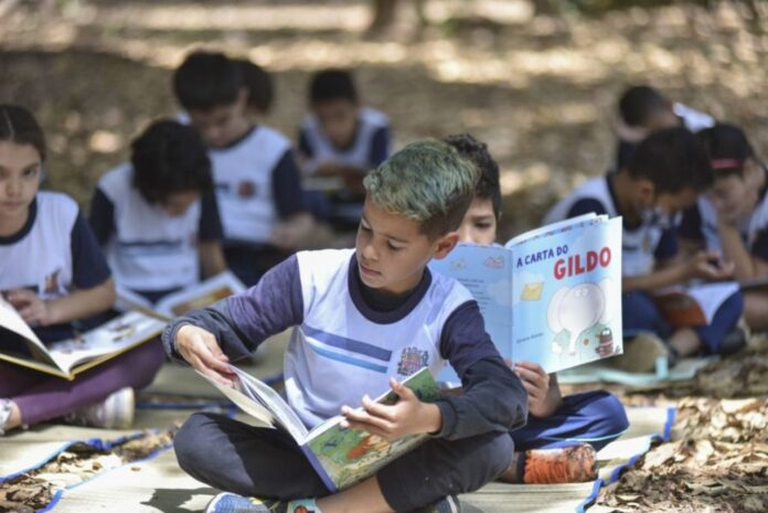 EDUCAÇÃO